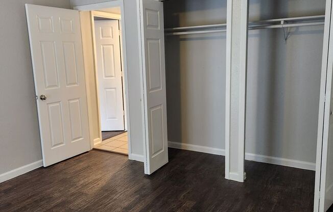 2 beds, 2 baths, 931 sqft, $1,350, Unit 13-1303