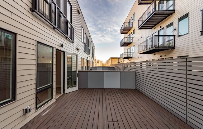 3 beds, 2 baths, 1,130 sqft, $4,800, Unit Unit 204