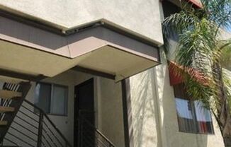 This is a great opportunity to rent a 2 bedroom at a competitive price in Tarzana.