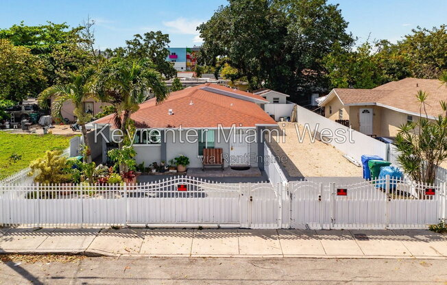 1864 NORTHWEST 27 ST