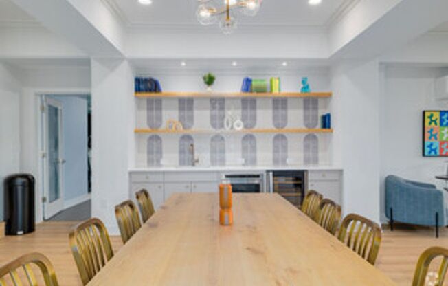 Studio, 1 bath, 410 sqft, $1,850, Unit 204