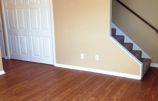 2 beds, 2 baths, 1,100 sqft, $875, Unit C6