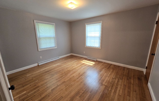 107 N COLONIAL DR