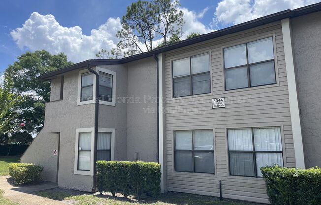 3044 ANTIQUE OAKS CIR