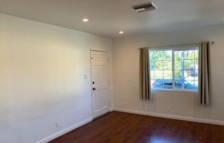 3 beds, 1 bath, $3,250