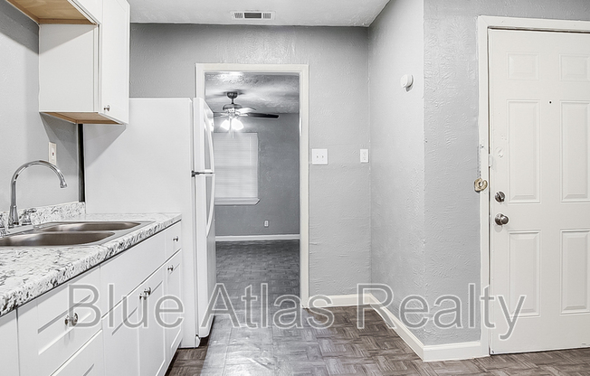 2215 RIVERVIEW DR