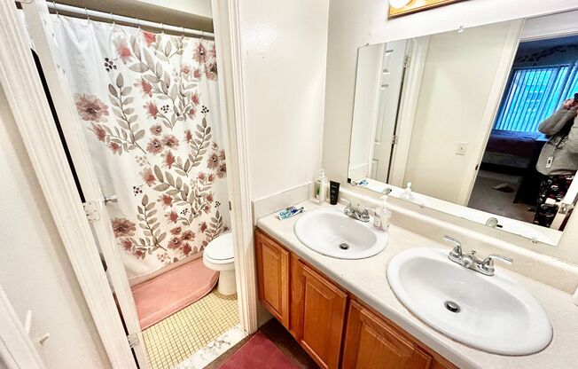 2 beds, 1 bath, 736 sqft, $2,540, Unit 17