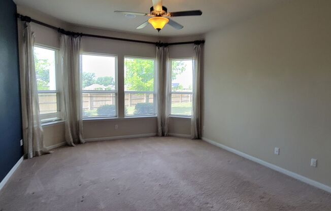 3 beds, 2 baths, $2,350