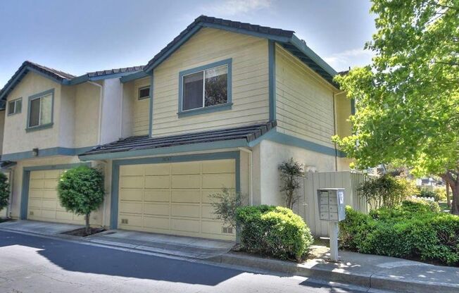 COMING SOON! $3,500 / 3BR - 1383 S.F. GORGEOUS FREMONT TOWNHOME IN ARDENWOOD