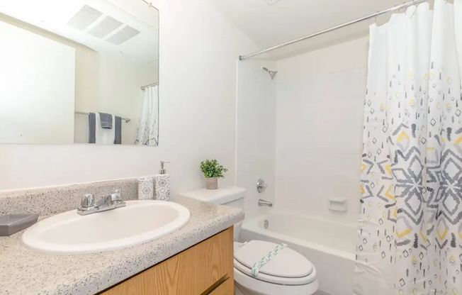 2 beds, 2 baths, 750 sqft, $949, Unit 314