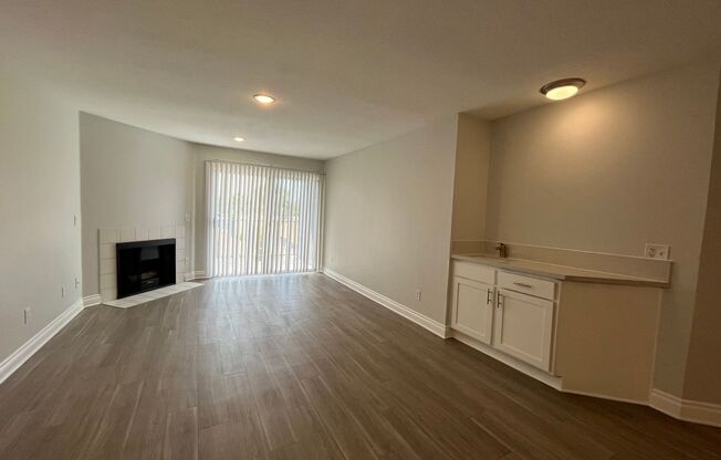 2 beds, 2 baths, 1,250 sqft, $2,648, Unit 113
