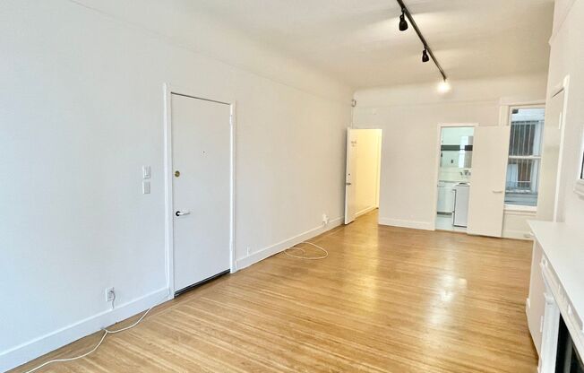 Studio, 1 bath, $1,949, Unit 926 A Taylor Street