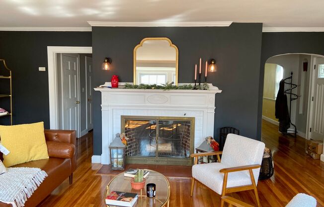 3 Bed Home with a Yard and Garage! Available May 5