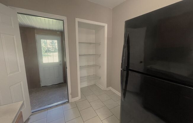 2 beds, 1 bath, $1,250