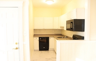 2 beds, 1 bath, 1,200 sqft, $2,600, Unit 1