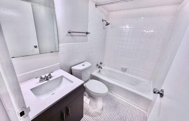 Studio, 1 bath, 392 sqft, $915, Unit 02306A