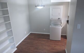 2 beds, 1 bath, $1,145, Unit # 233