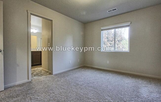 3 beds, 2.5 baths, $2,195