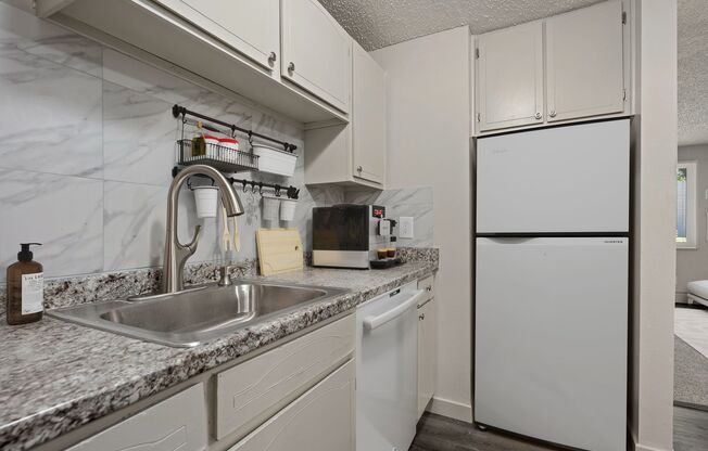 1 bed, 1 bath, 610 sqft, $849