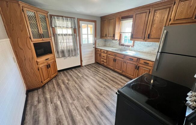 Beautiful Single Family Home in East Springfield with Many Upgrades!
