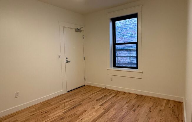 2 beds, 1 bath, 845 sqft, $1,600, Unit 2