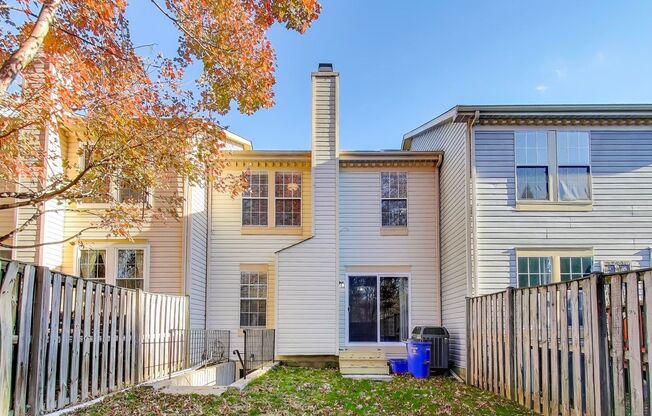 Ellicott City townhome for you!