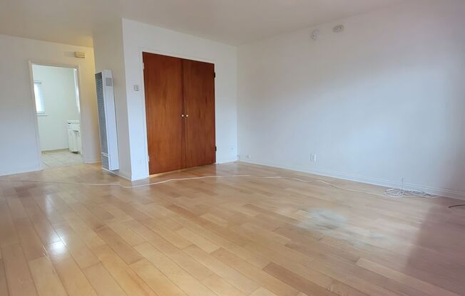 4882 Cape May Ave.