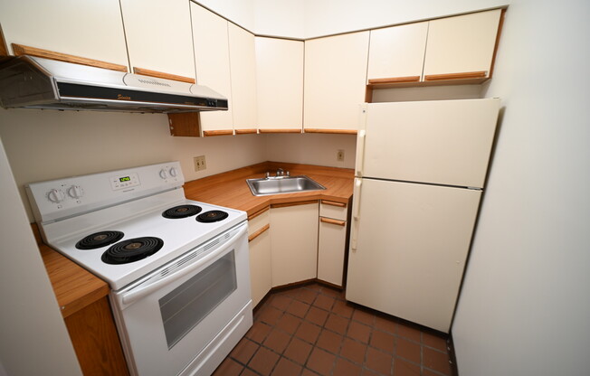 81 Essex St.