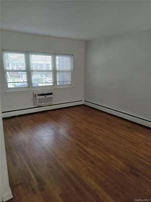 3 beds, 1 bath, 2,800 sqft, $2,950, Unit 1