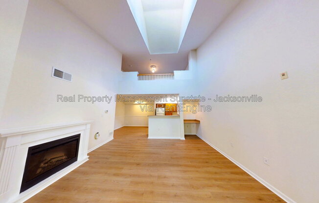1 bed, 1 bath, 1,012 sqft, $1,425, Unit 536