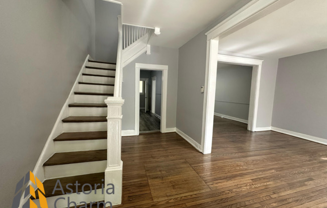 4 bedroom 1 bath or 3 bedroom + den AVAILABLE NOW!