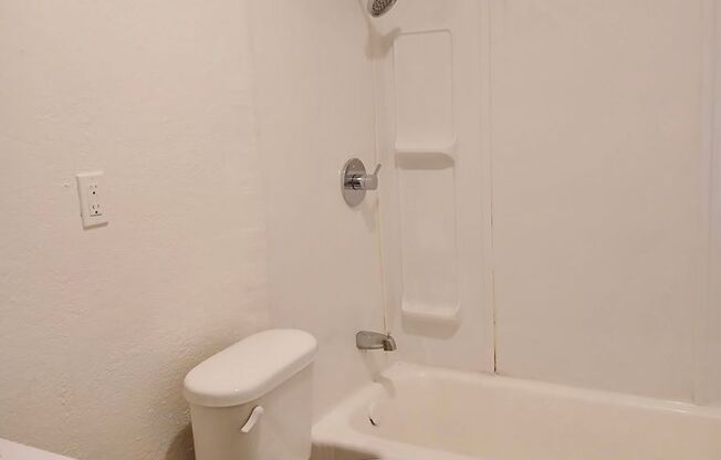 Fully Renovated Modern 2-Bedroom Apartments in Downtown Las Vegas!