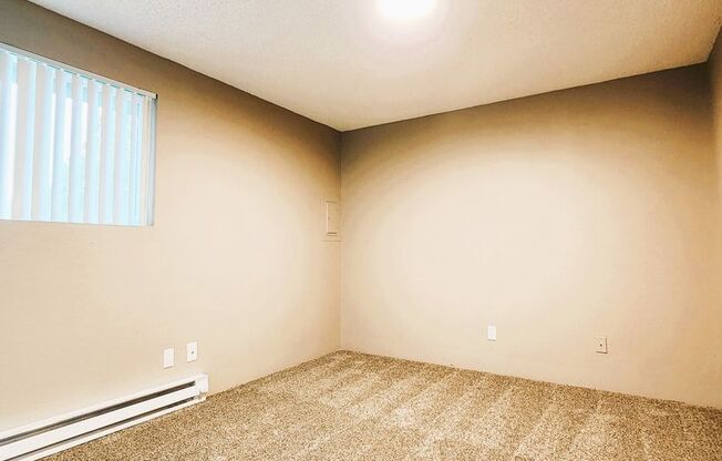 2 beds, 1 bath, 830 sqft, $1,285, Unit O-244