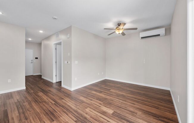 Studio, 1 bath, 465 sqft, $1,050, Unit 534