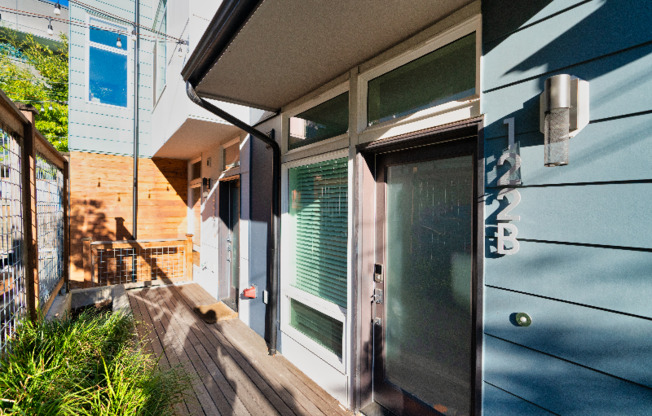 122 B 20 AVE