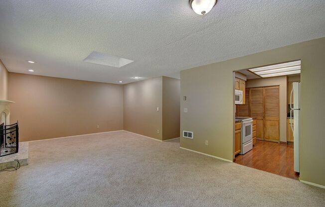 12516 NE 5 ST