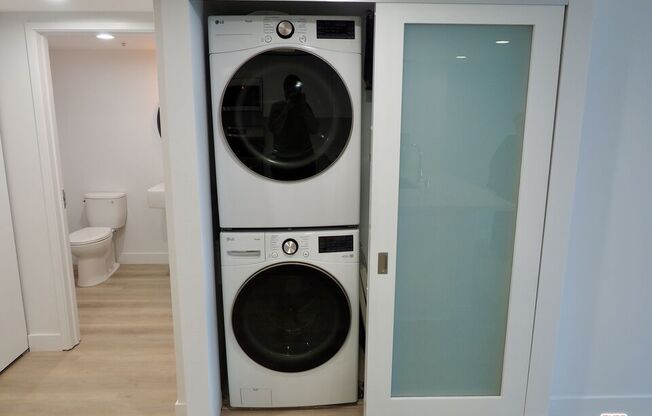 1 bed, 2 baths, 882 sqft, $4,295, Unit 619