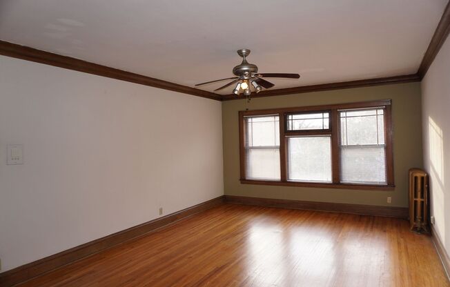 12 - 3518 Nicollet