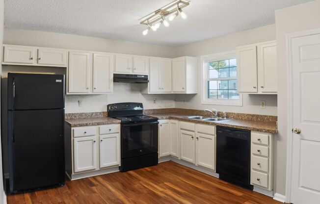 Spacious Two Bedroom Townhome In Kannapolis