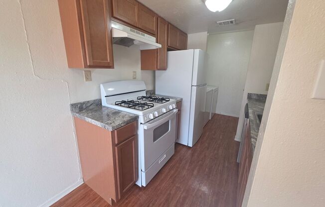 2 bedroom 1.5 bathroom 1 car carport near Texas State University
