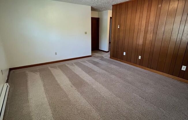 2 beds, 1 bath, 903 sqft, $1,290, Unit I-10