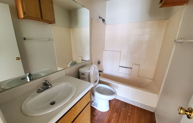 1 bed, 1 bath, 660 sqft, $1,800, Unit 64