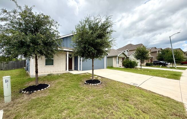 Gorgeous 3-bedroom, 2 Bathroom, Minutes from Randolph AFB