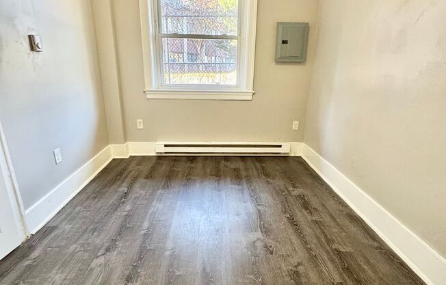 1 bed, 1 bath, 500 sqft, $895, Unit K-01