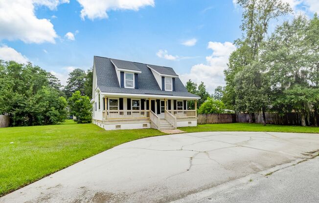 Custom Cottage-Style Home in the Heart of Pooler!