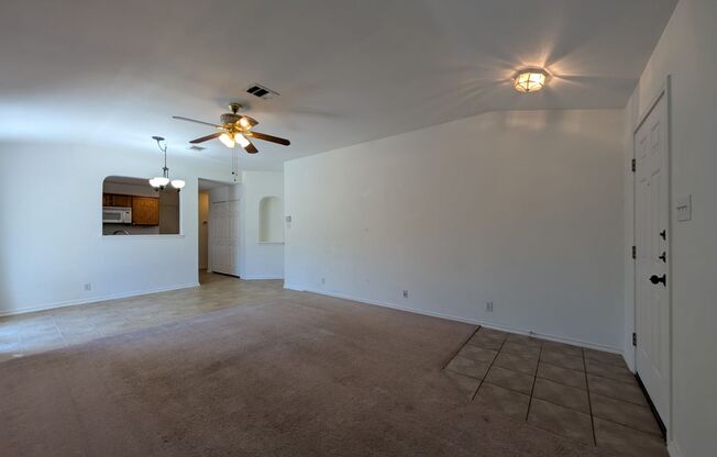 3/2/2 in Quail Valley / Fridge, Washer, Dryer Included / Owner Pays to Mow & Trim Yard / Large Deck in Backyard / CISD