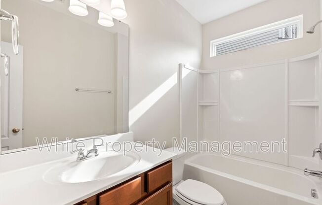 10934 NW RIV OAKS DR