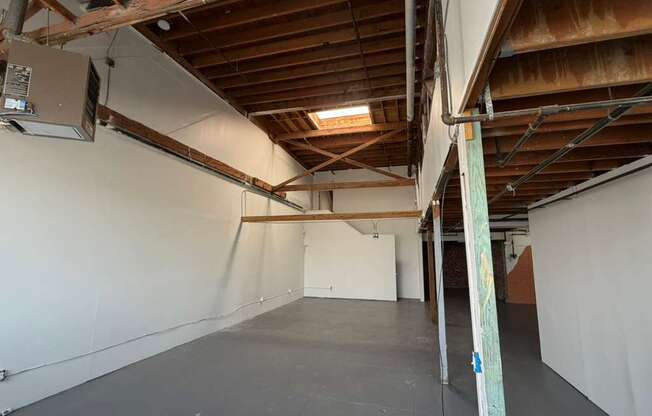 4001 SAN LEANDRO ST