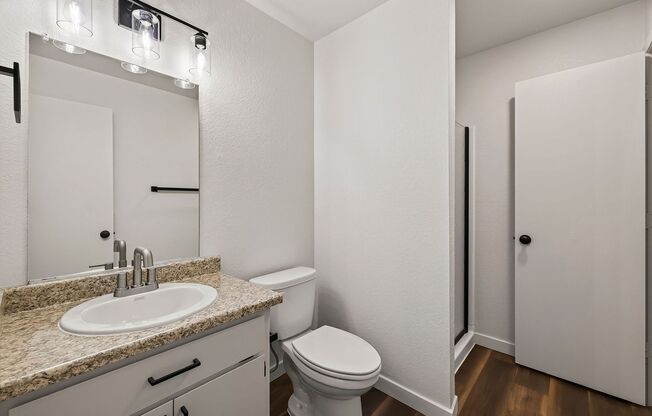 2 beds, 2 baths, 867 sqft, $1,725, Unit 74