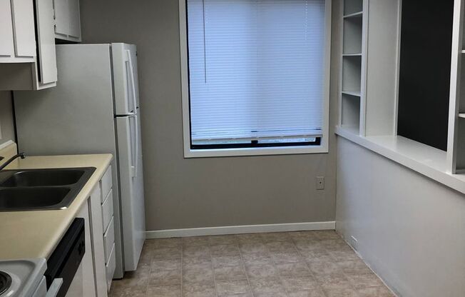1 bed, 1 bath, 634 sqft, $839, Unit 5627 UD